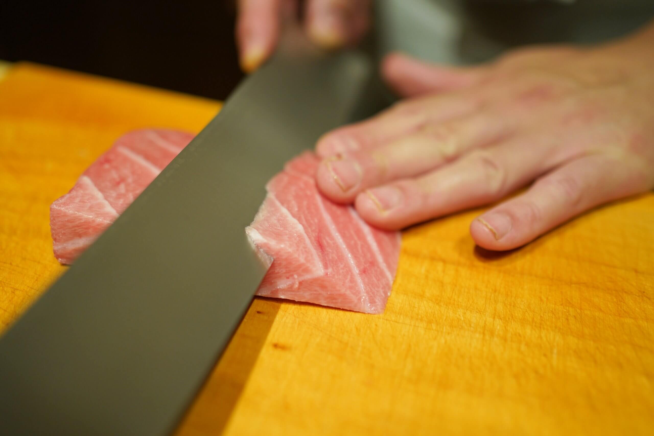 鮨ぶんぺいの切りつけ
