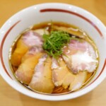 肉増し醤油らぁめん1100円+味玉100円
